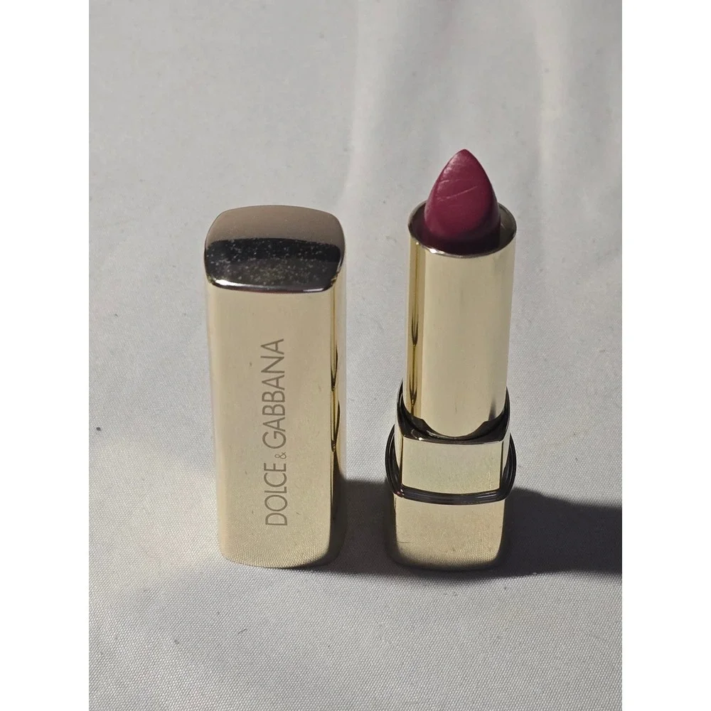 Dolce & Gabbana Classic Cream Lipstick Traviata 635Made in Italy open box unused